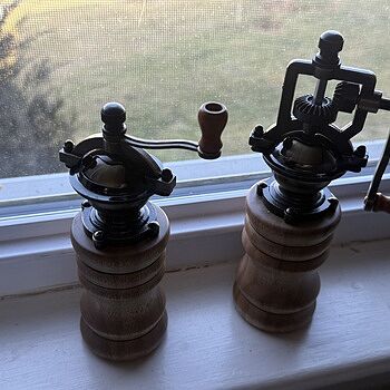 2 EZ-Assemble Vintage Style and Antique Style Salt and Pepper Mill