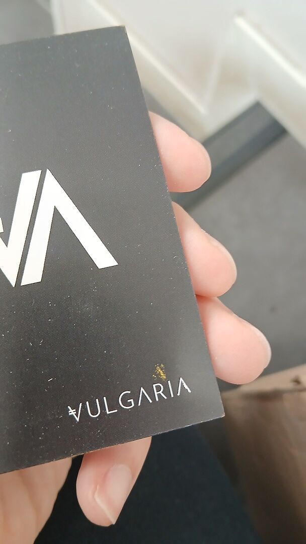 Bordes quemados y pésimo empaquetado