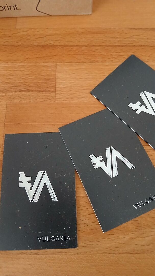 Bordes quemados y pésimo empaquetado