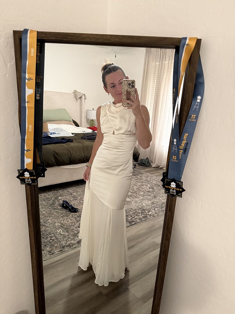 PRIDEオフホワイトジッパーベスト Meliza Keyhole Bust Maxi Dress Oyster | Selfie Leslie