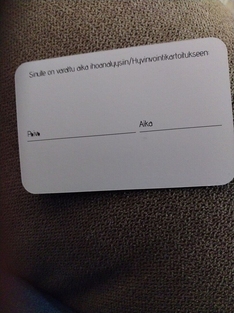 Käyntikortit pyöristetyillä kulmilla