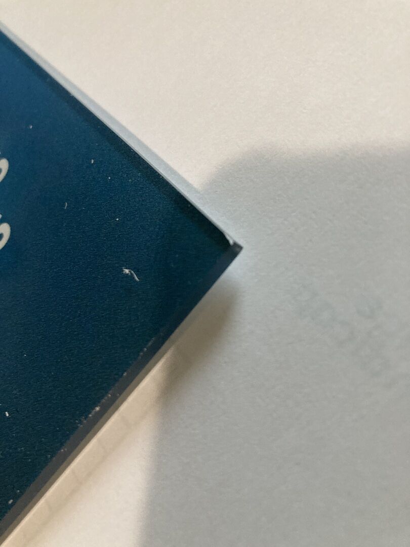 Défaut aux angles inférieurs