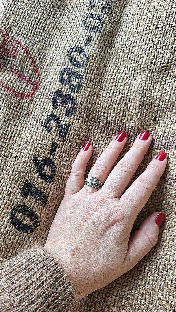 Dark red Nail polish - Dark Dahlia | Manucurist