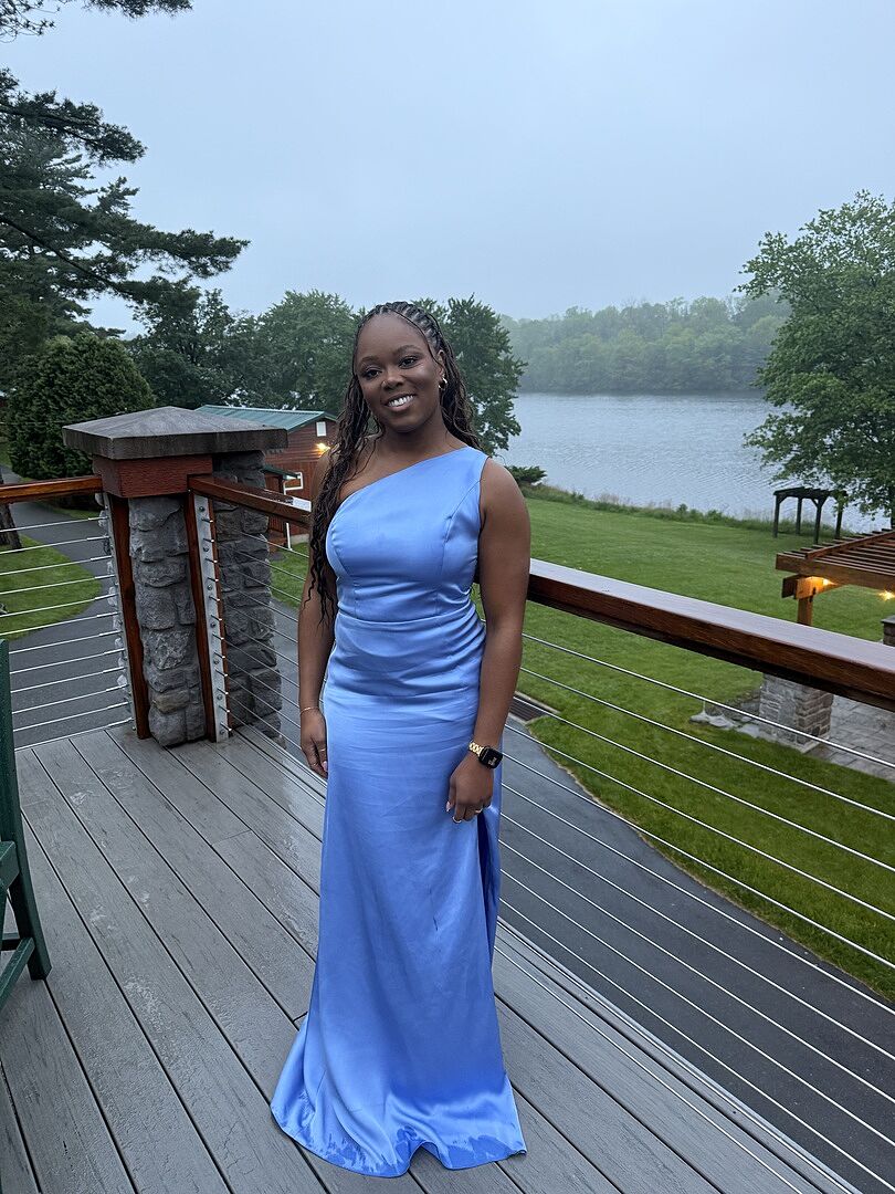 Review image from Destina B.