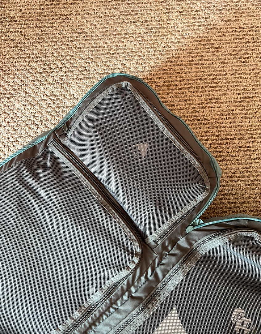 Burton Multipath 27L ryggsäck True Black Ballistic handbagage