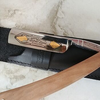 Thiers Issard Straight Razor Wolf & Sheep, Cedar Loup at Belier, 6/8 Fantastic razor