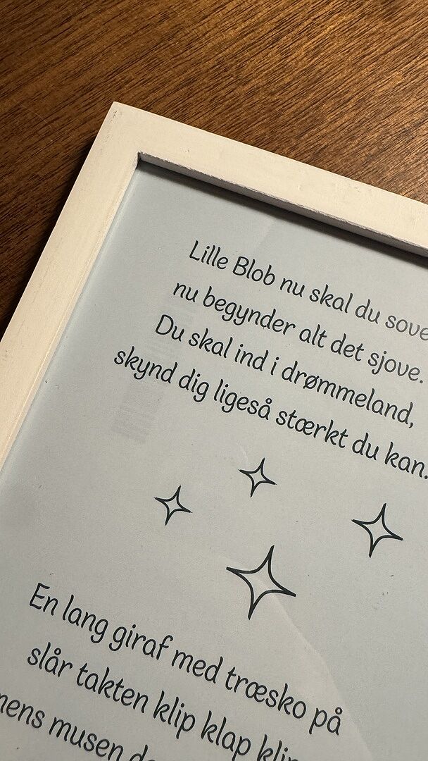 Bøjet hjørne + synlig stregkode