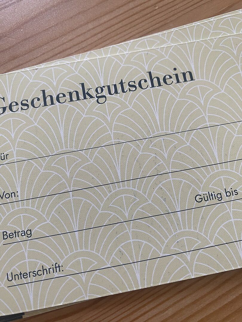 6Karten haben unschöne Flecken