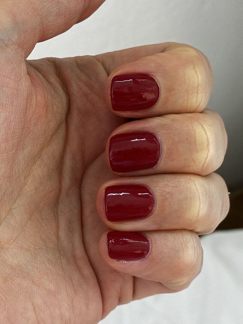 Elegantes Dunkelrot