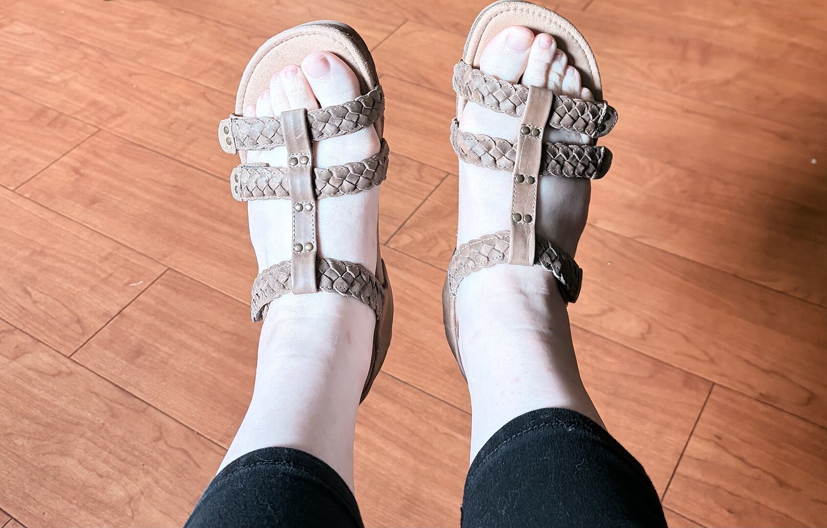 Reese Adjustable Gladiator Sandal - Taupe – aetrex