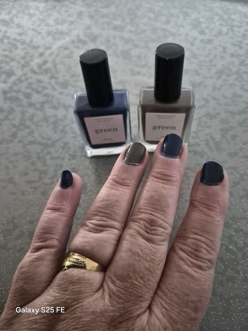 Tiefes Blau, super elegant