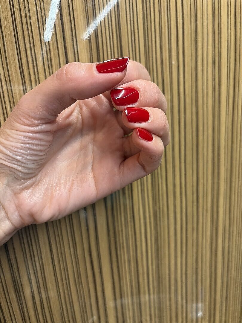 Velvet red Gel nail polish - Red Velvet | Manucurist – Manucurist US