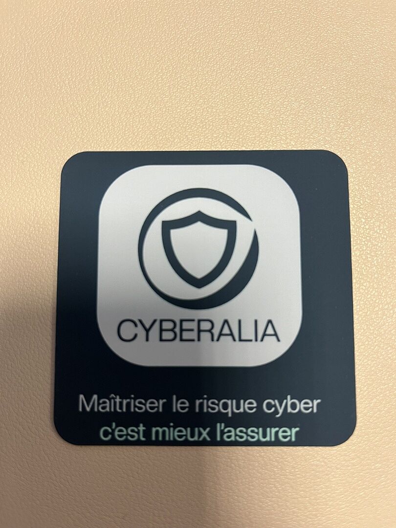 La moitié des cartes de visite est à jeter