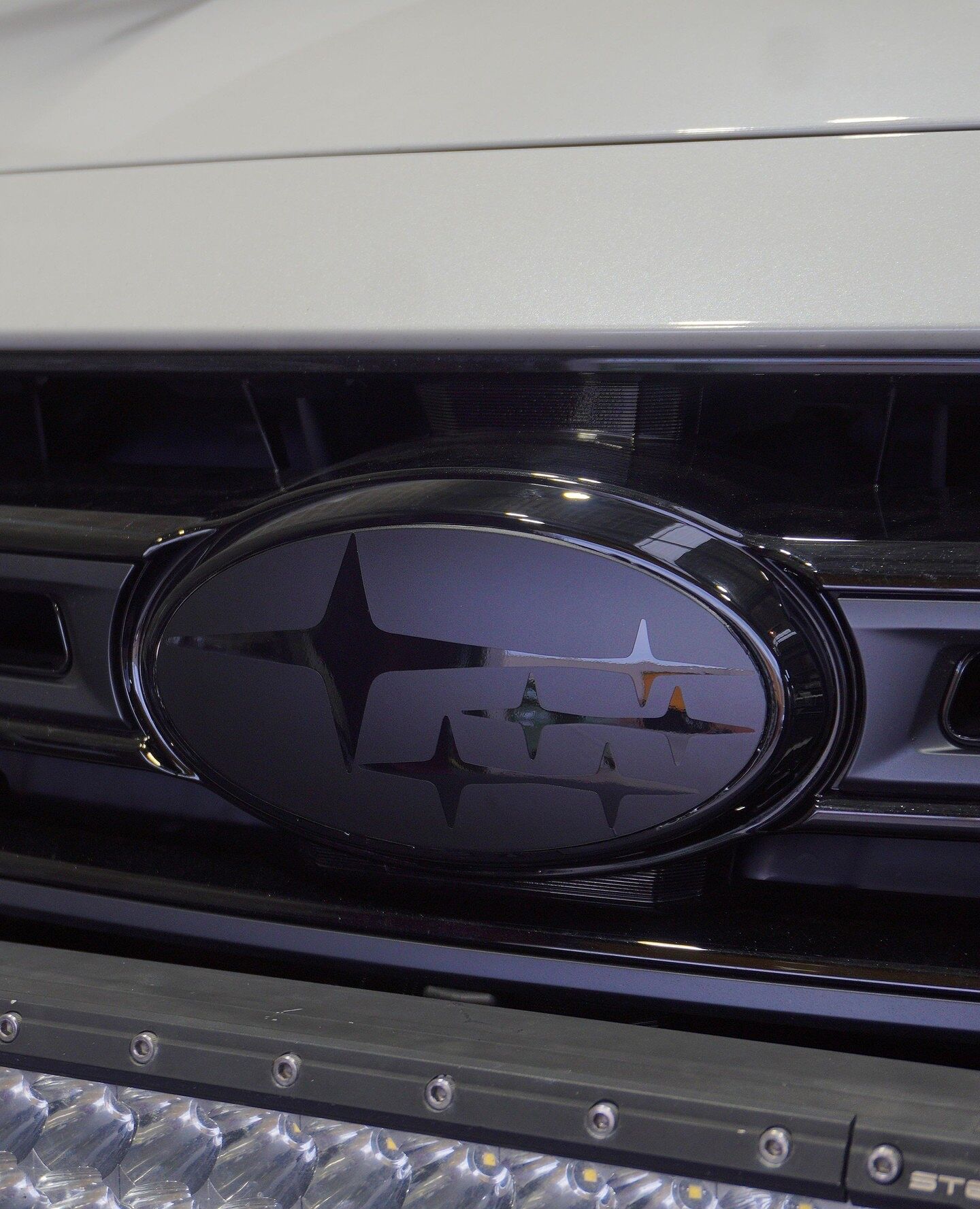 Mitsubishi MV Triton Front, Rear and Steering Wheel Badge Overlay 