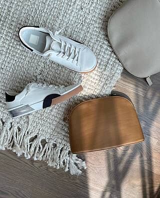 ZINA SNEAKERS BONE GOLD WOVEN – Dolce Vita