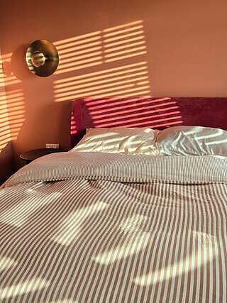 Boston Round Metal Diffuser Wall Light