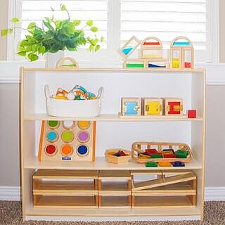 Guidecraft Peek-A-Boo Lock Box Set