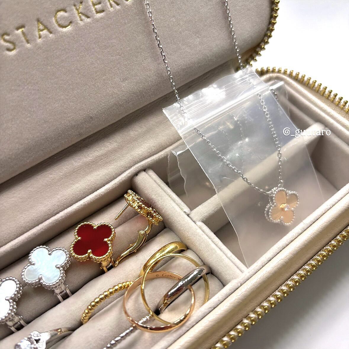 Stackers Black Medium Travel Jewellery Box – STACKERS LONDON