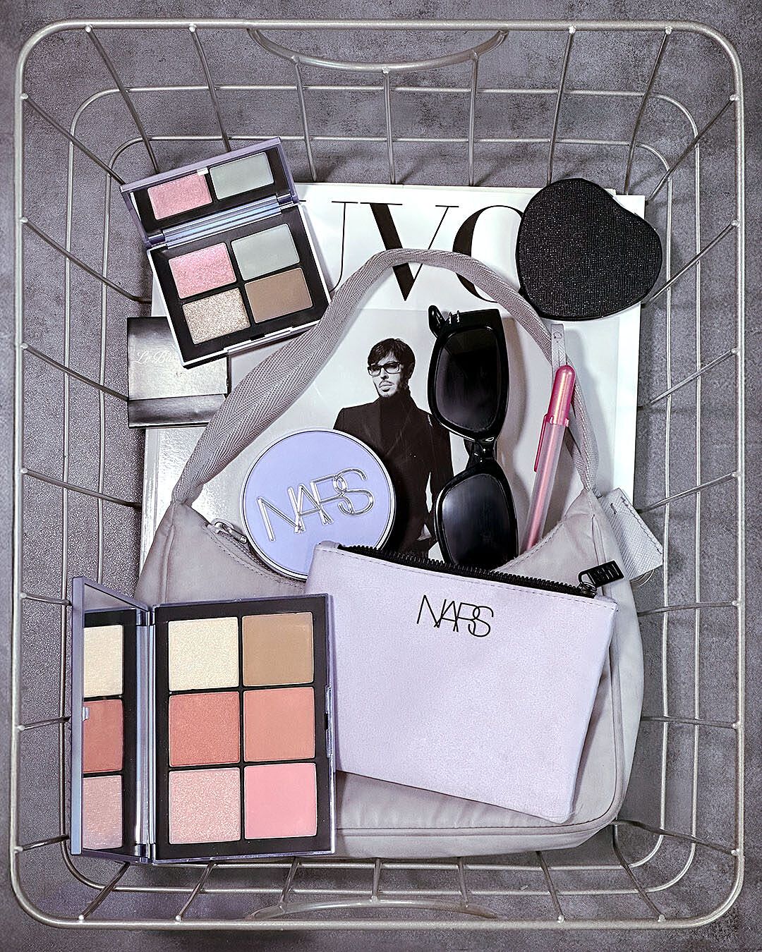 エシリアル オーラ ブラッシュパレット ライトスピード | NARS Cosmetics