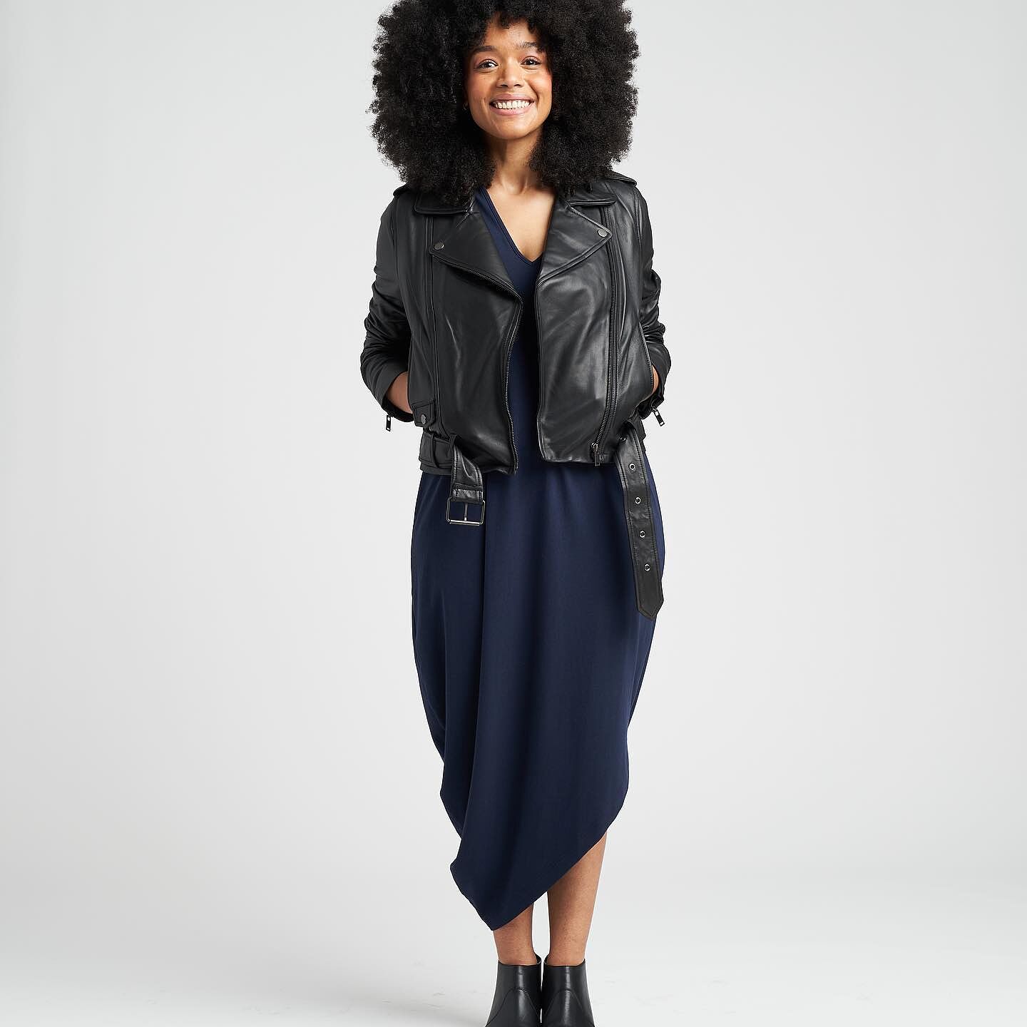 Iconic Geneva V-Neck Dress - Black – Universal Standard