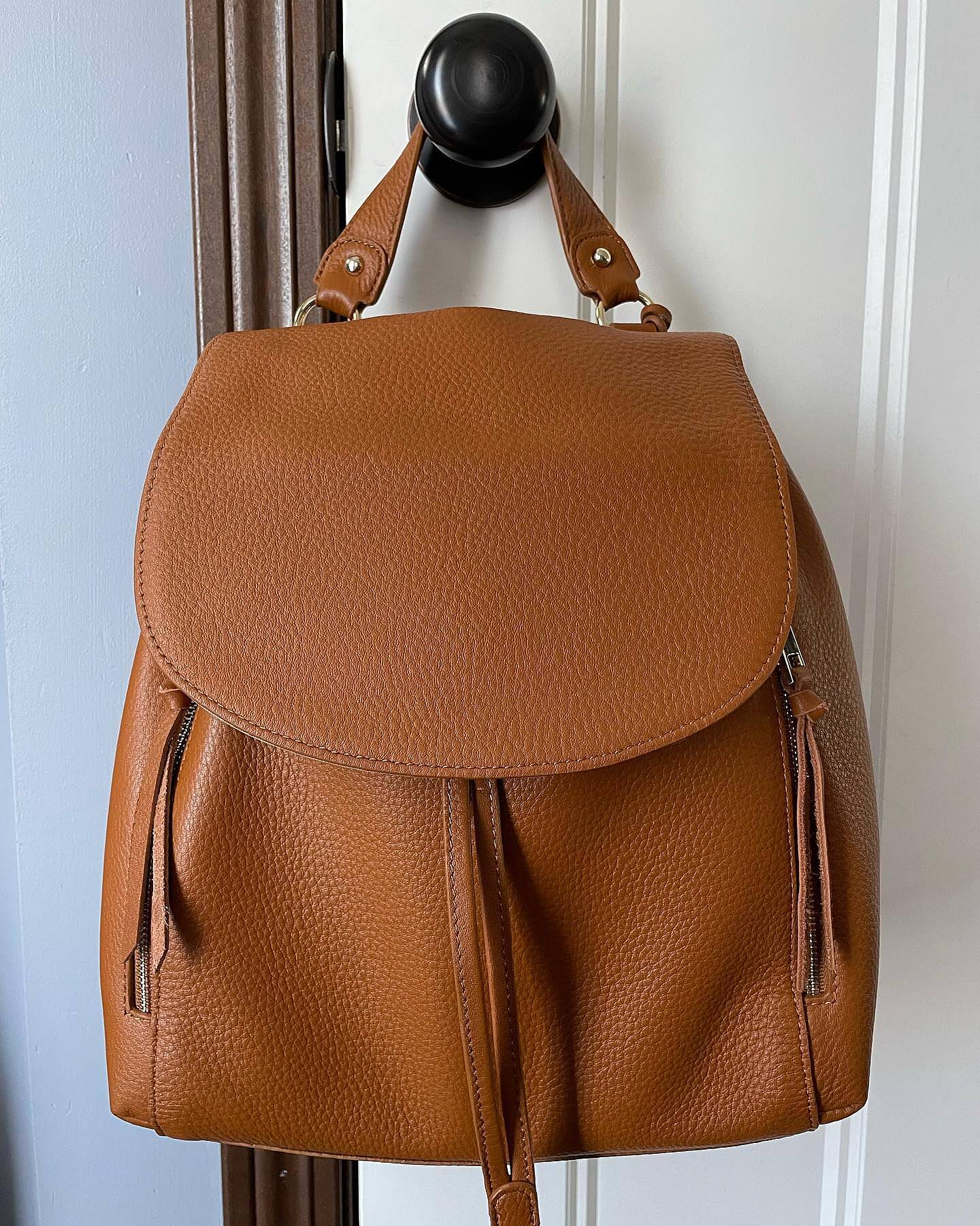 Levenger Vintage deals Brown Leather One Strap Backpack