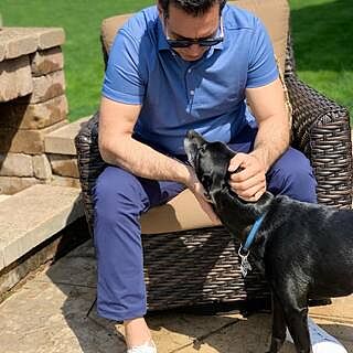 Comfortable & Quarantined •
•
•
Staying confident during this time is important for mental health! I like to stay confident by dressing in something comfortable to wear around the house yet stylish enough to feel put together.

#quarantine #quarantinelife ...