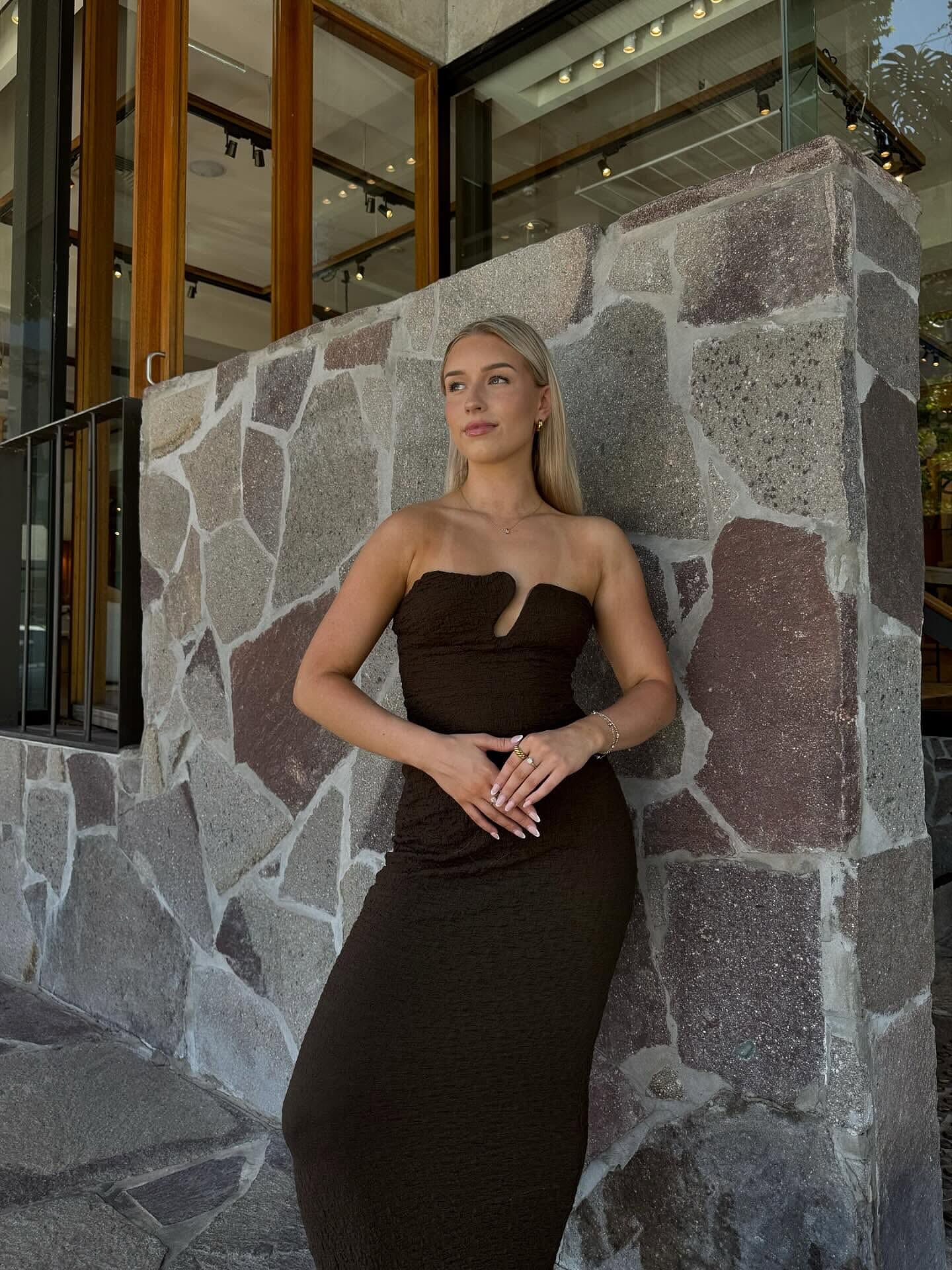 horizon strapless textured midi dress chocolate horizon strapless textured midi dress chocolate Horizon Strapless Textured Floral Midi Dress White XXL
