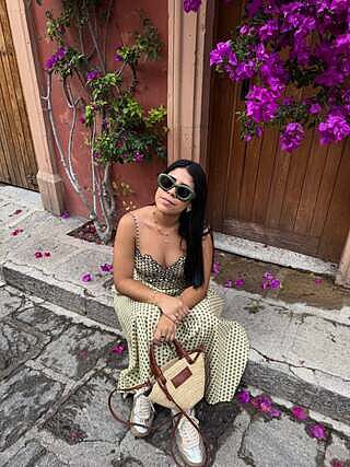 NOTICE SNEAKERS CRANBERRY SUEDE – Dolce Vita