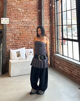 Lily Stitched Wide-Leg Jeans CN426 - Korean Women's Fashion | LEWKIN