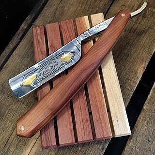 Thiers Issard Straight Razor Wolf & Sheep, Cedar Loup at Belier, 6/8