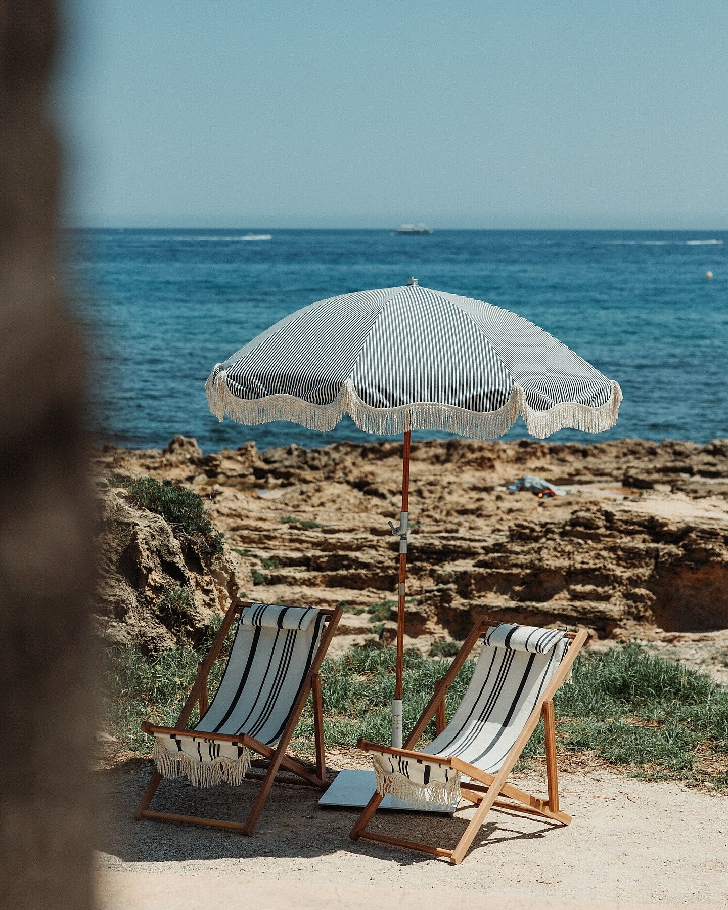 The Classic Base - 55 lbs - Antique White | Business & Pleasure Co.