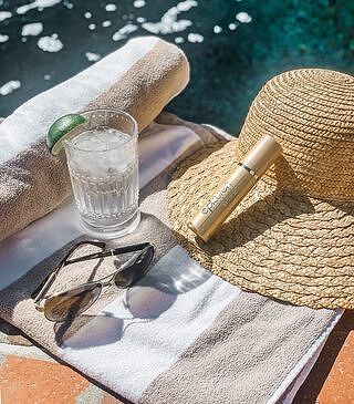 Defend & Balance Tinted Mineral Sunscreen SPF 50
