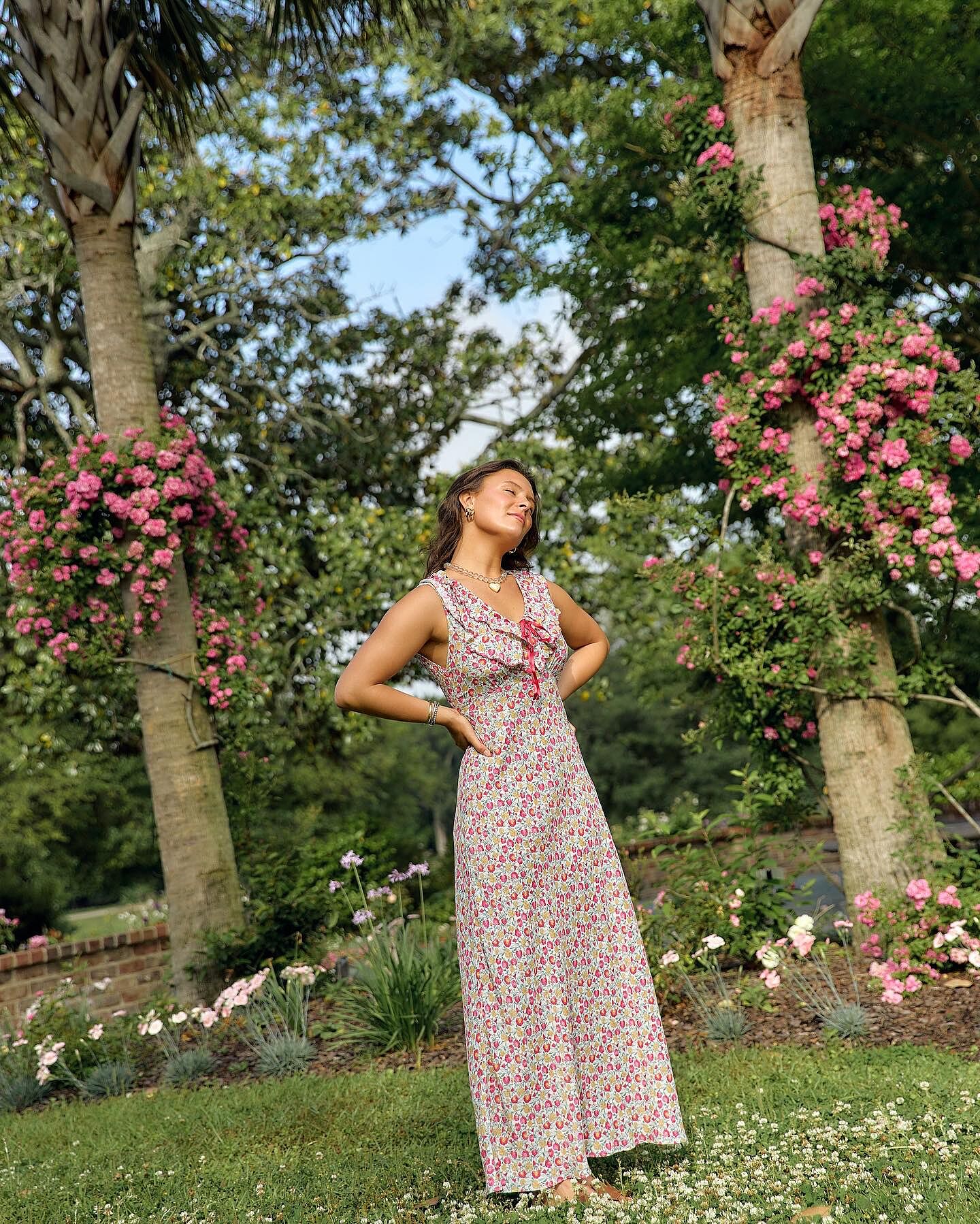 Rixo London Rixo Maxi Dress Seraphina Midi Dress In Pink Shell Pansy Ivory RIXO Rixo London Rixo Maxi Dress Seraphina Midi Dress In Pink Shell Pansy Ivory RIXO