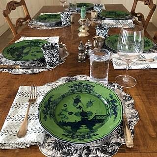 Baroque Floral Ombre Reversible Wipeable Placemats Set of 4