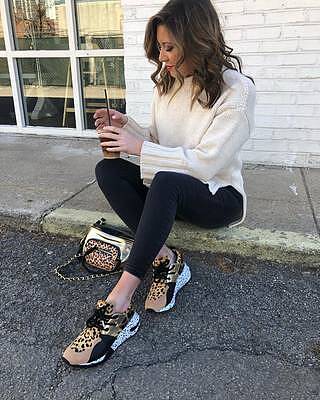 Steve madden cliff sneakers on sale outfit