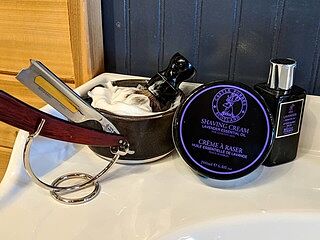 Thiers Issard Straight Razor, Spartacus, Red Stamina Wood, 7/8