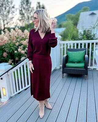 Long Sleeve V-Neck Midi Sweater Dress