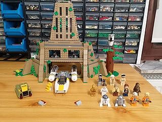LEGO® Star Wars™ Yavin 4 Rebel Base