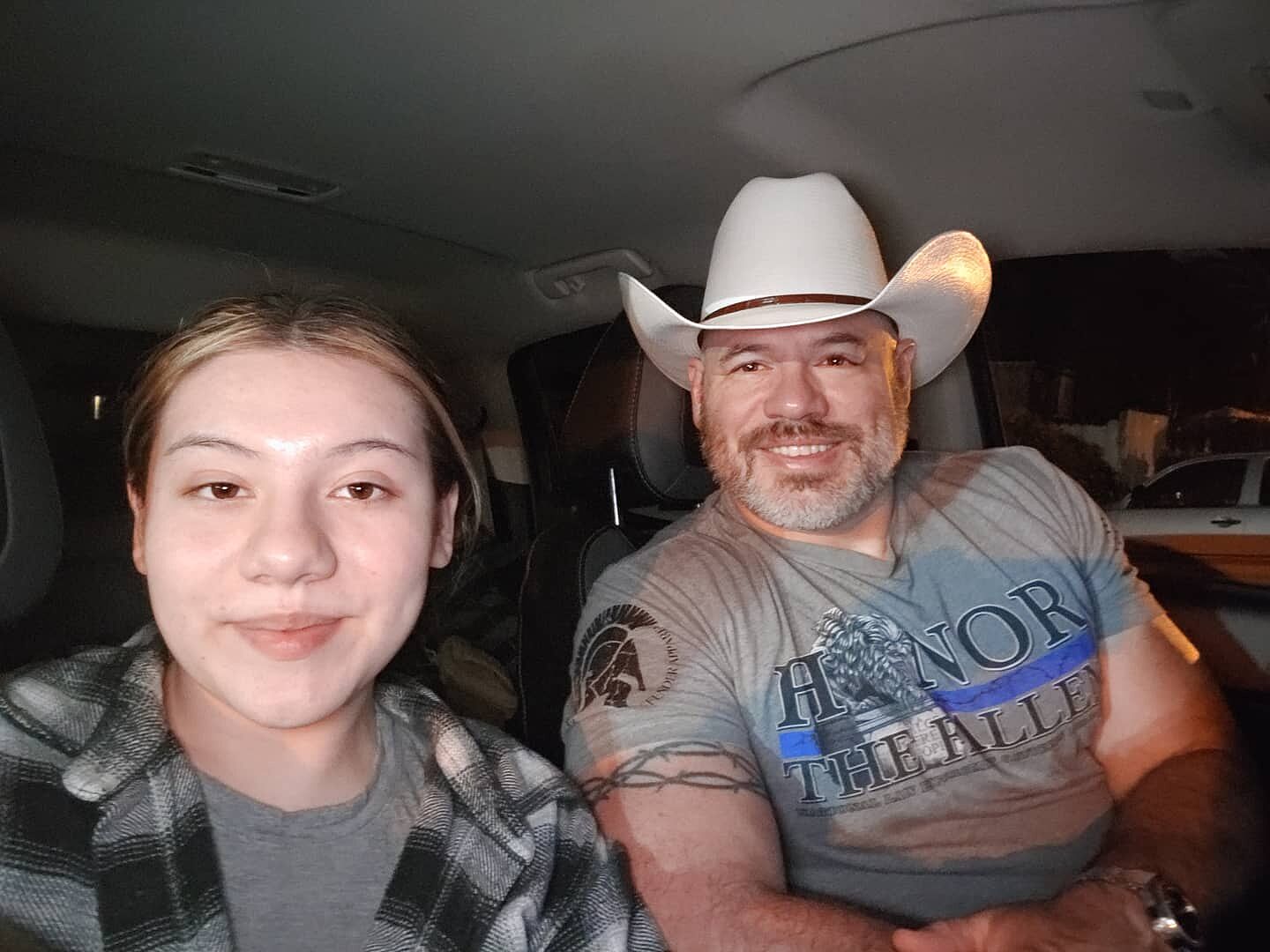 From last November, beginning of the road trip with my daughter to the USPA Drug Tested North American Powerlifting Championships. relentless_defender #fatherdaughter #daughtersarethebest #familytime #familyiseverything #family #blessed #thinbluelinesfinest #thinbluelinefamily #thinblueline #blessed🙏 #blessedlife #godblesstheusa #relentlessdefenderapparel #relentlessdefender