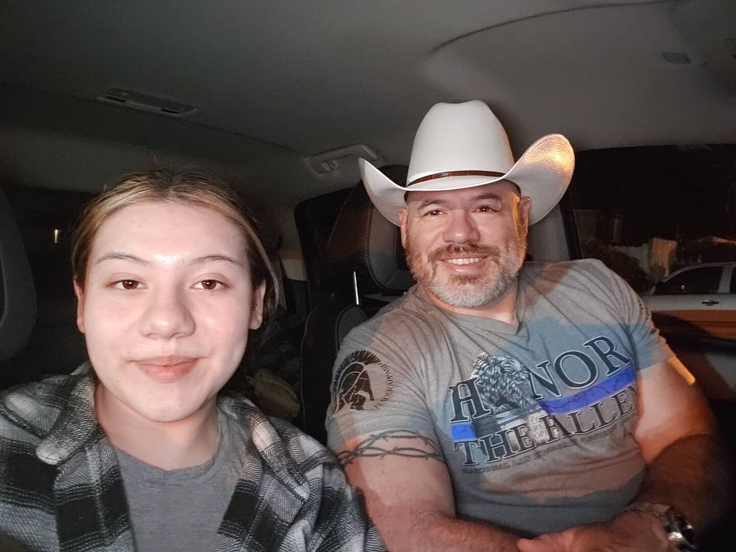  From last November, beginning of the road trip with my daughter to the USPA Drug Tested North American Powerlifting Championships. relentless_defender #fatherdaughter #daughtersarethebest #familytime #familyiseverything #family #blessed #thinbluelinesfinest #thinbluelinefamily #thinblueline #blessed🙏 #blessedlife #godblesstheusa #relentlessdefenderapparel #relentlessdefender 