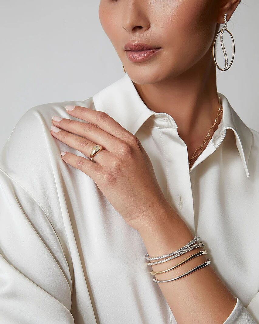 Buy Aura Solid Cardigan in Black Online | NATORI