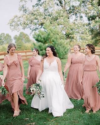 Bridesmaid dress sizing from revelry. Need help! : r/wedding