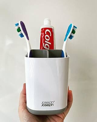EasyStore™ Toothbrush Holder - Light Gray | Joseph Joseph US