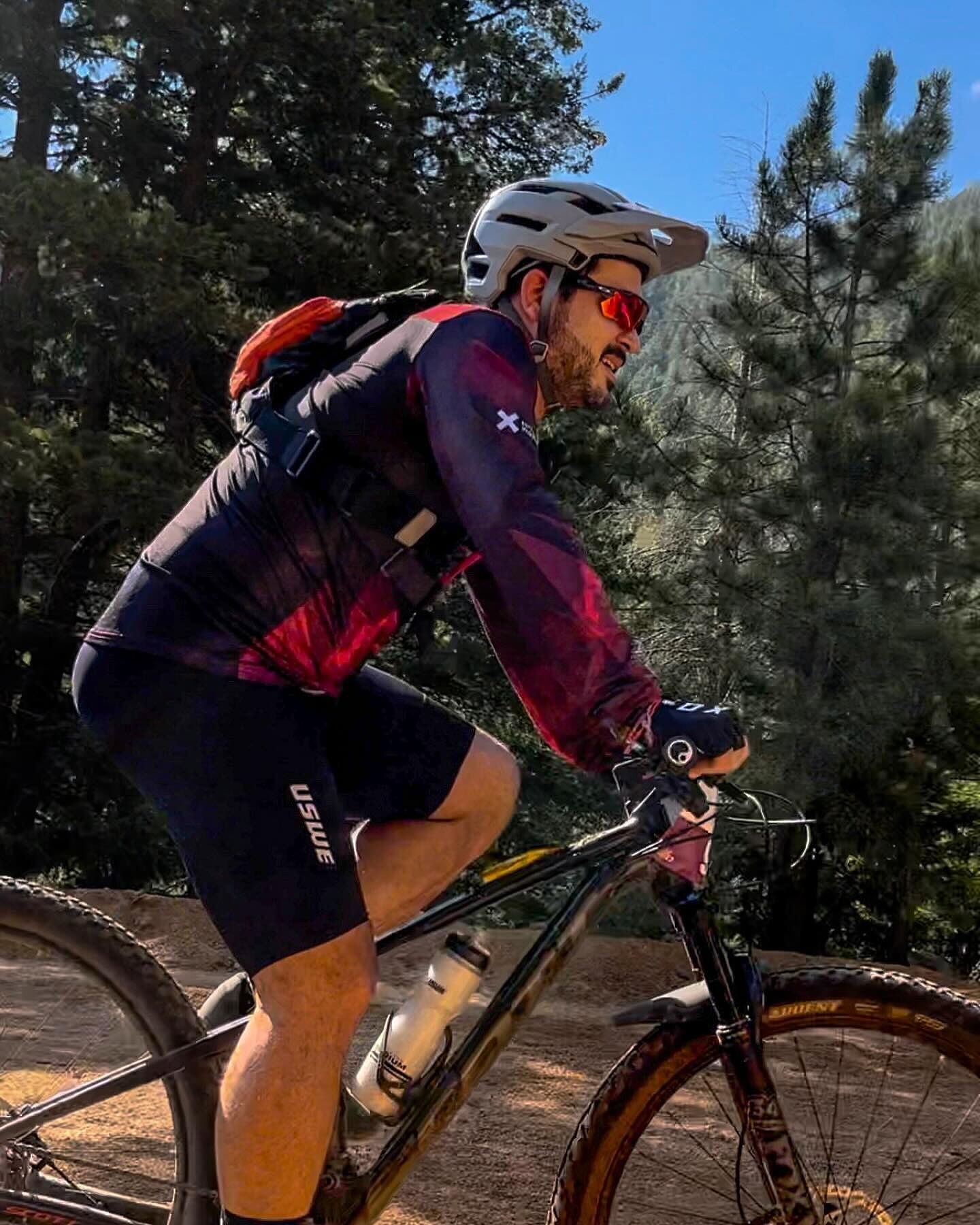 Skrubb MTB Shorts for men in Sharkskin Color | USWE