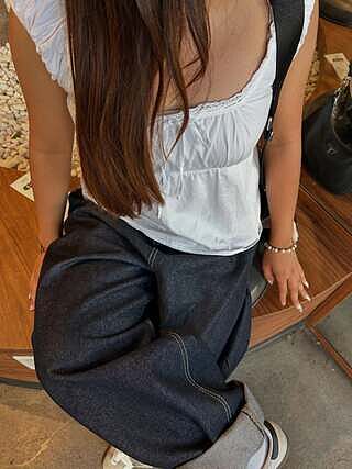 Lily Stitched Wide-Leg Jeans CN426 - Korean Women's Fashion | LEWKIN