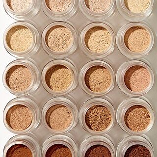 Amazing Base® Loose Mineral Powder SPF 20