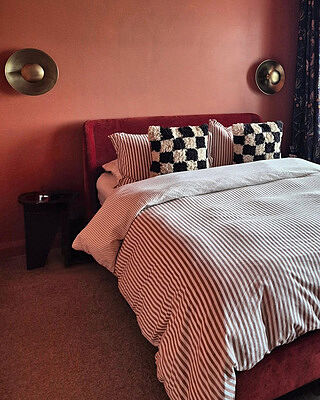 Boston Round Metal Diffuser Wall Light