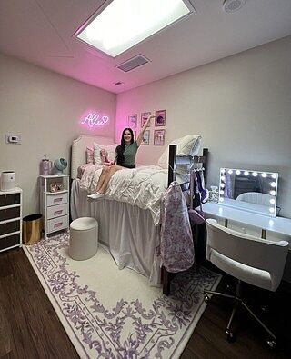 Hollywood Aurora Makeup Mirror