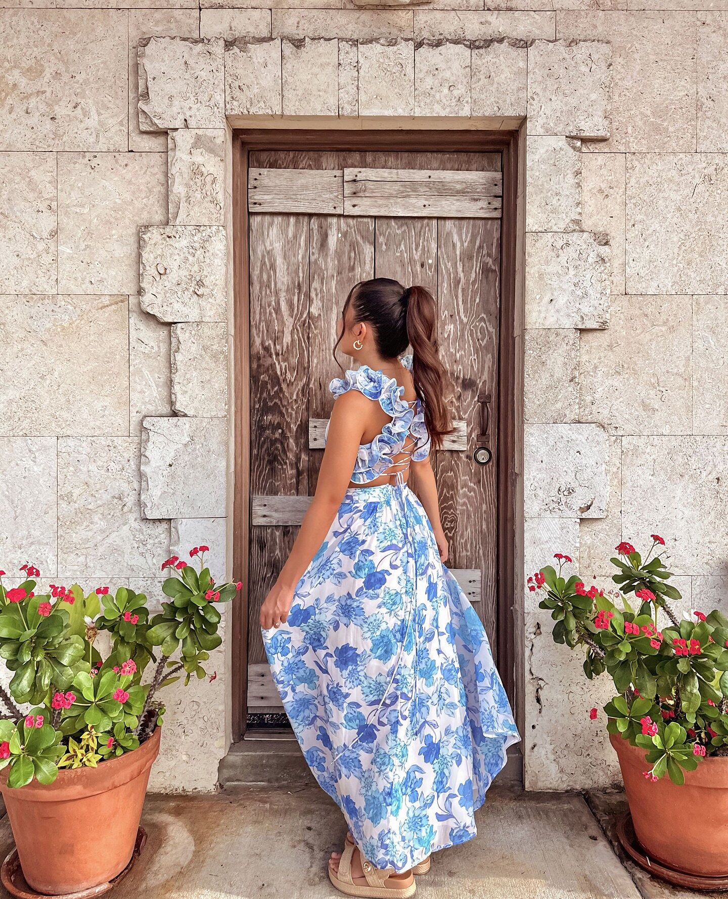Madara Lace-Up Back Maxi Dress Floral Blue– Selfie Leslie