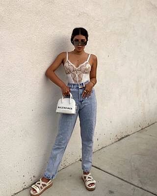 Sculpting Lace Shapewear Bodysuit
